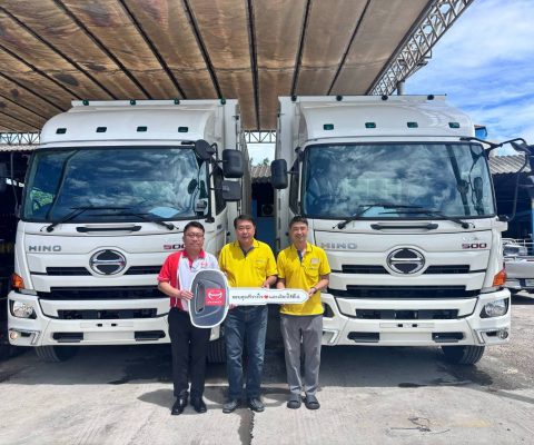 AUN GROUP  รับมอบรถใหม่